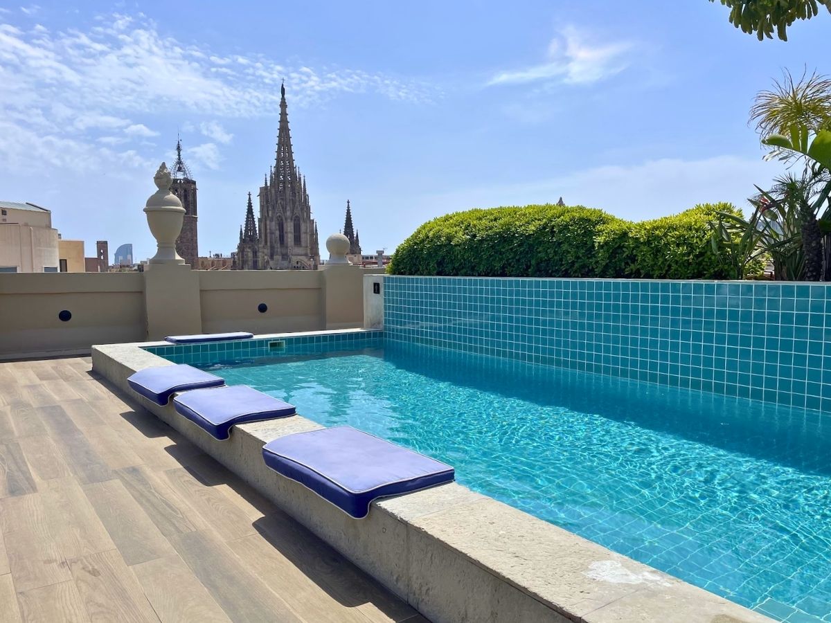 Where to Stay in Barcelona for First Time