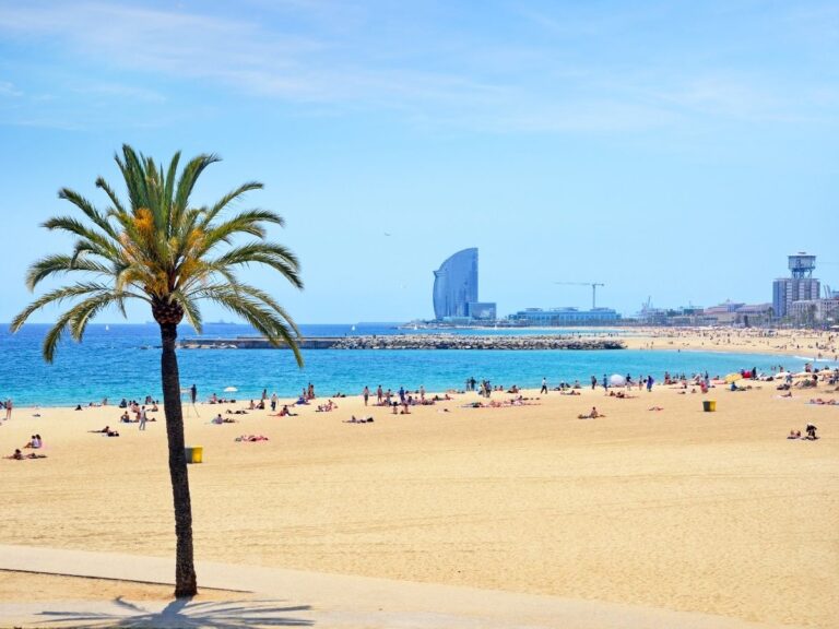 Barcelona in Summer: Weather, Things to Do, Events, & More